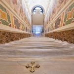 Святі сходи, якими ступав Христос, відкрито для огляду в Римі