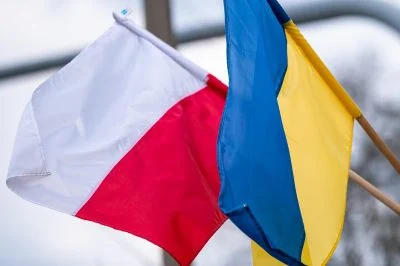 Польща і Литва готові допомогти повернути чоловіків в Україну